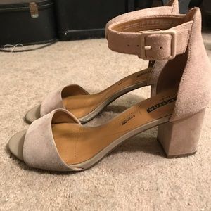 Clarks Heels, size 9